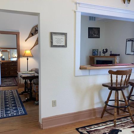 Historic Capitol Hotel Vacation Suites Downtown 버팔로 외부 사진