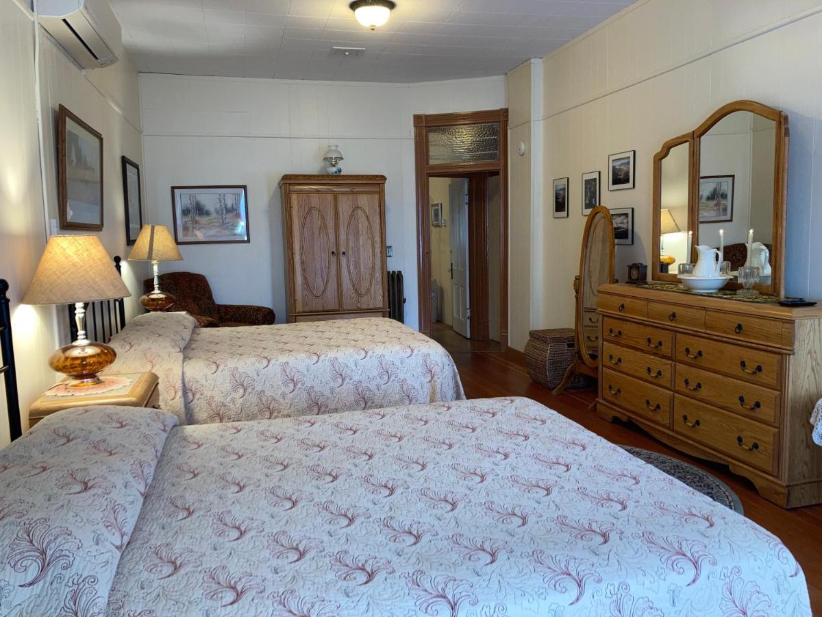 Historic Capitol Hotel Vacation Suites Downtown 버팔로 외부 사진