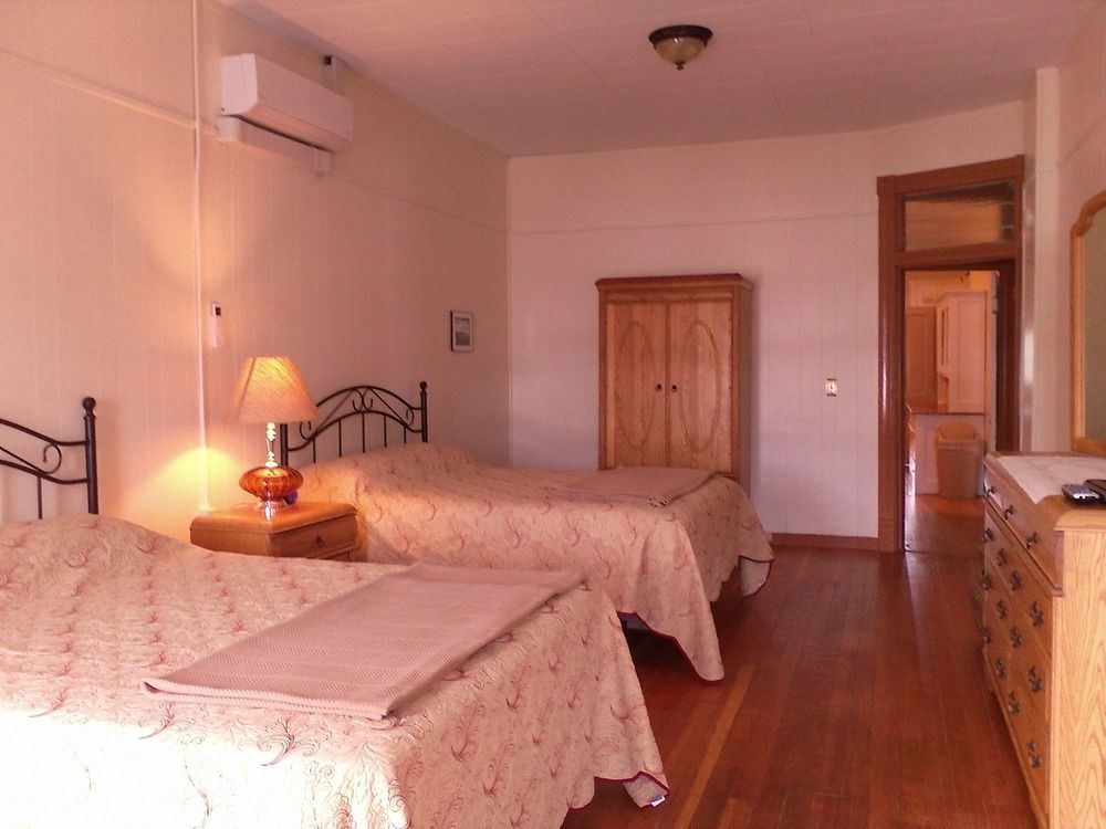 Historic Capitol Hotel Vacation Suites Downtown 버팔로 외부 사진