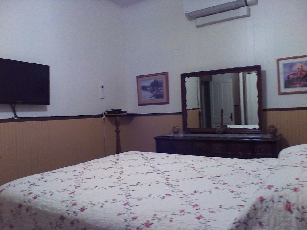 Historic Capitol Hotel Vacation Suites Downtown 버팔로 외부 사진