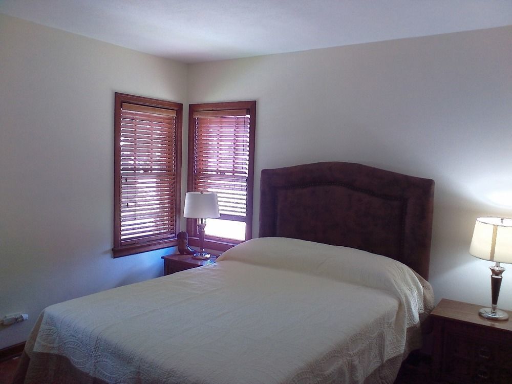 Historic Capitol Hotel Vacation Suites Downtown 버팔로 외부 사진
